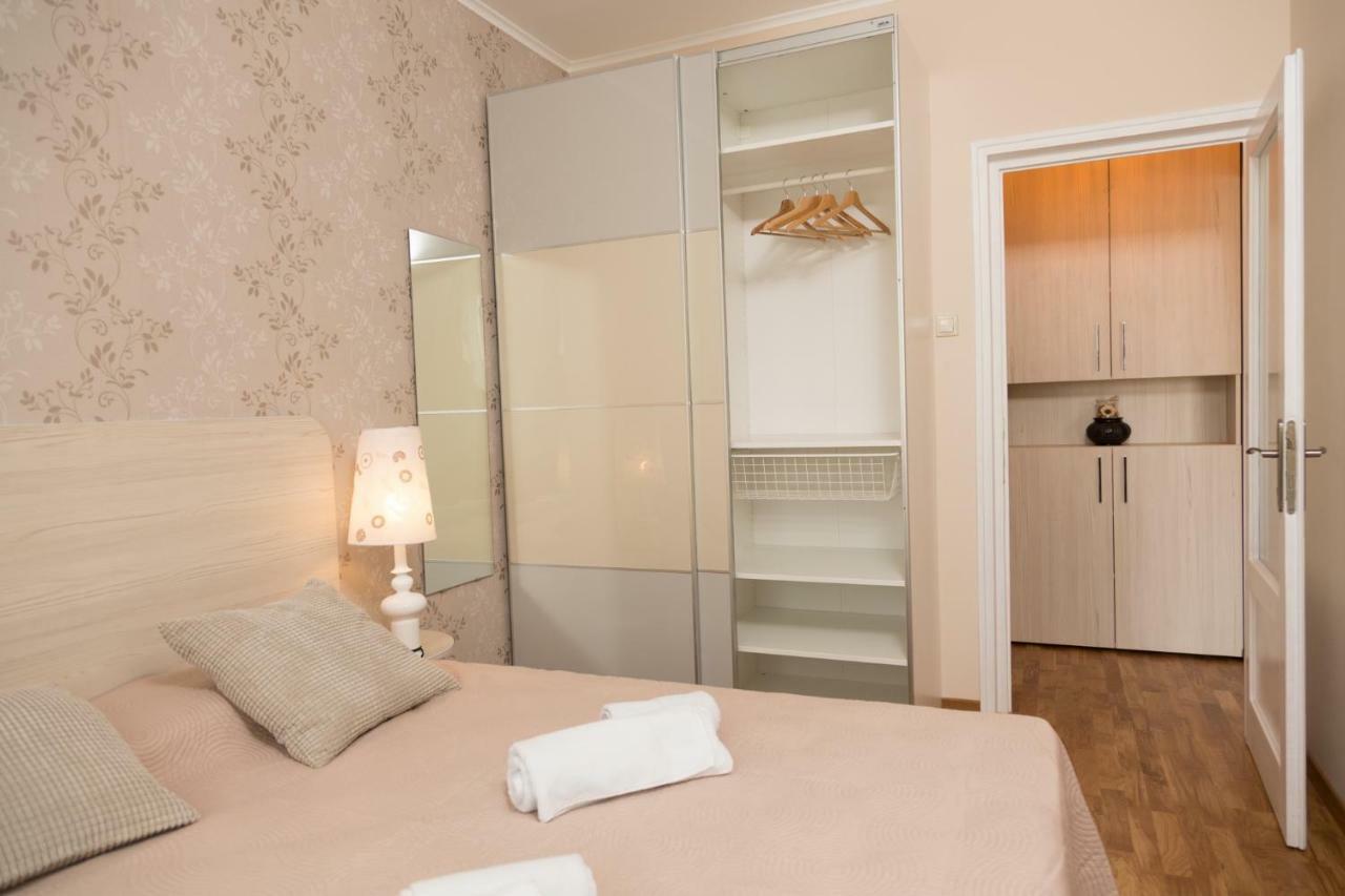 Central Luxury Flat With Terrace - Adela Accommodation - Ideal For Long Stays Bukareszt Zewnętrze zdjęcie